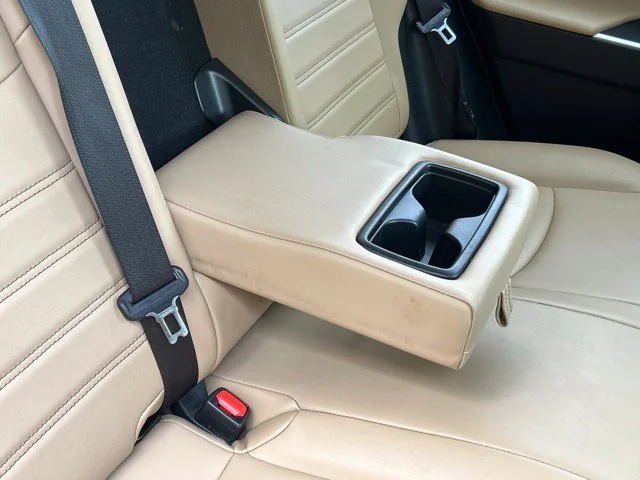 Used 2021  Toyota XLE Premium image 36