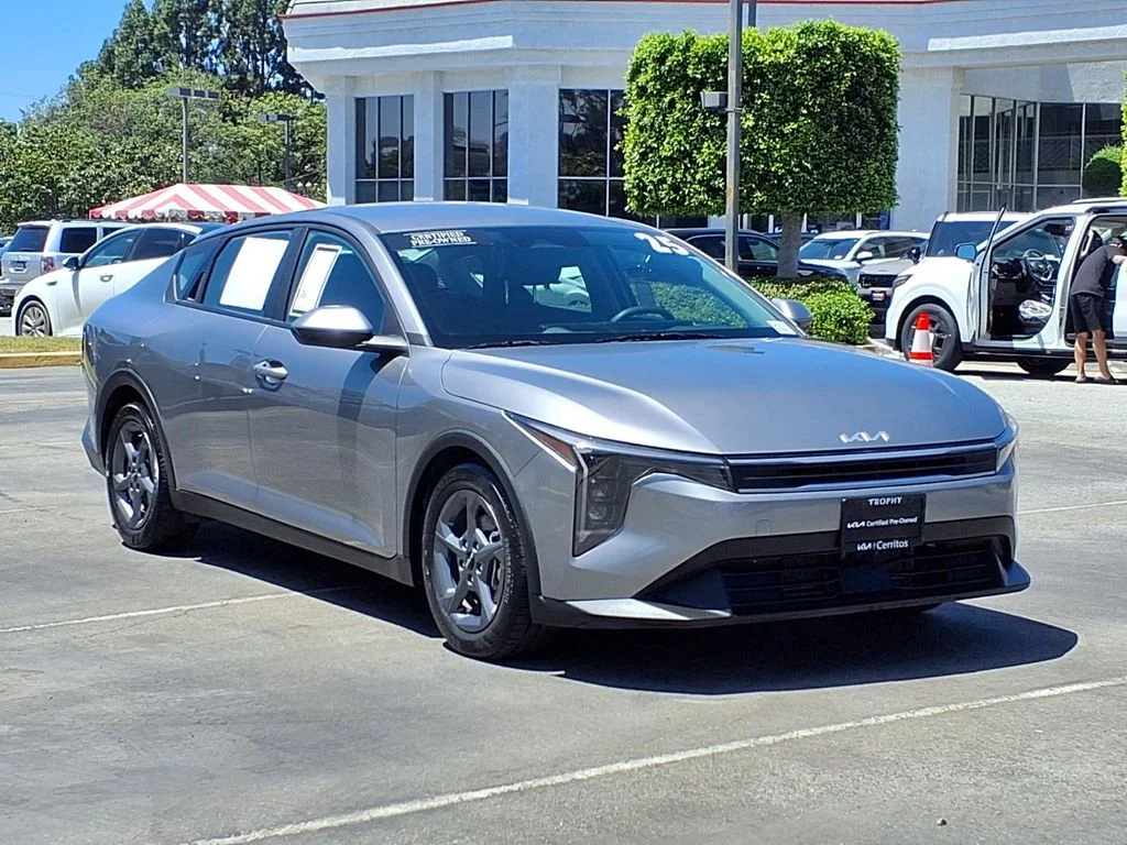 Certified Used 2025 Gray Kia LXS image 7