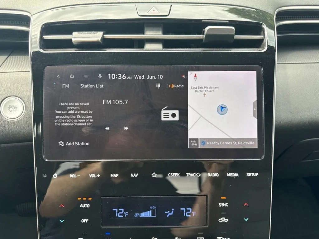 Used 2023  Hyundai SEL Premium image 19