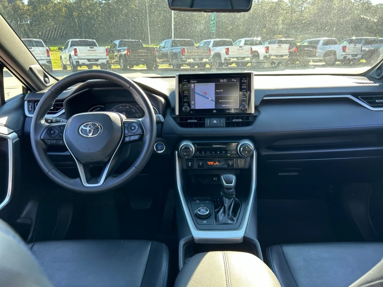 Used 2019 White Toyota Hybrid XSE image 22