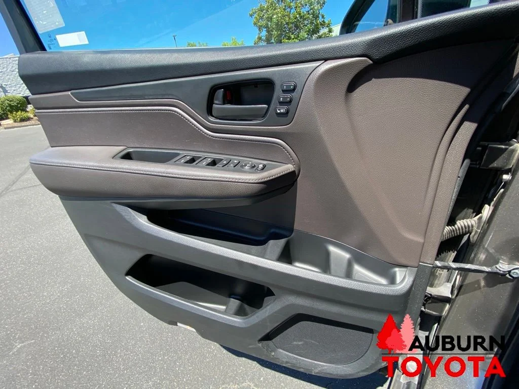 Used 2019 Modern Steel Metallic Honda EX-L image 35