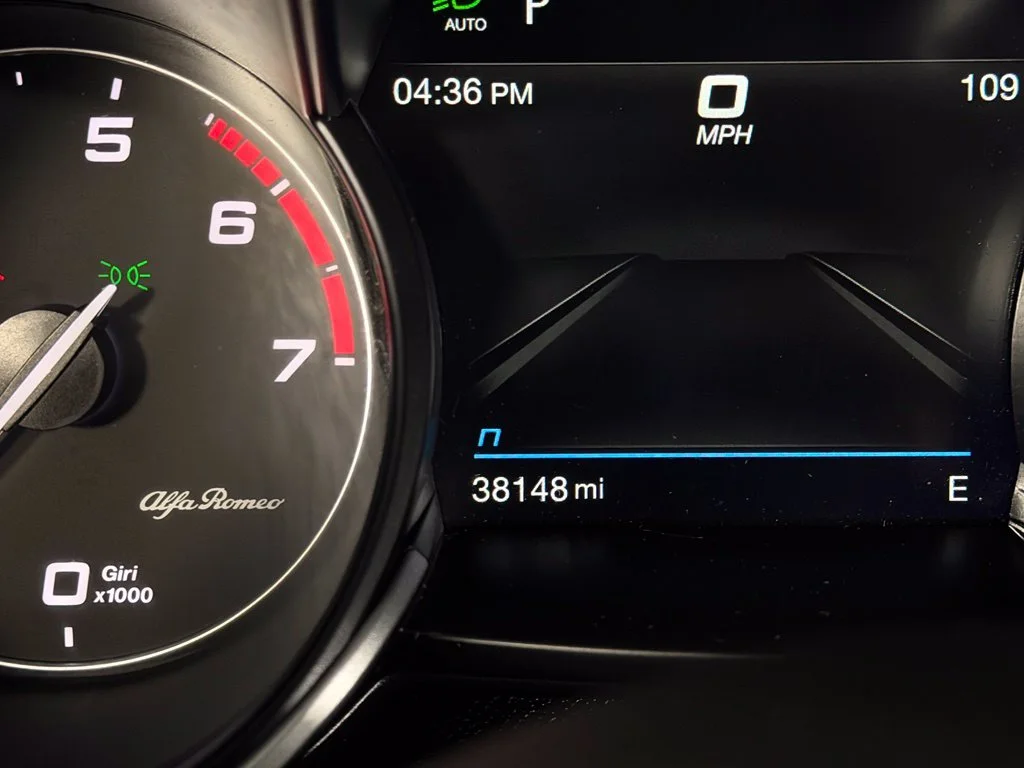 Used 2023  Alfa Romeo Veloce image 18