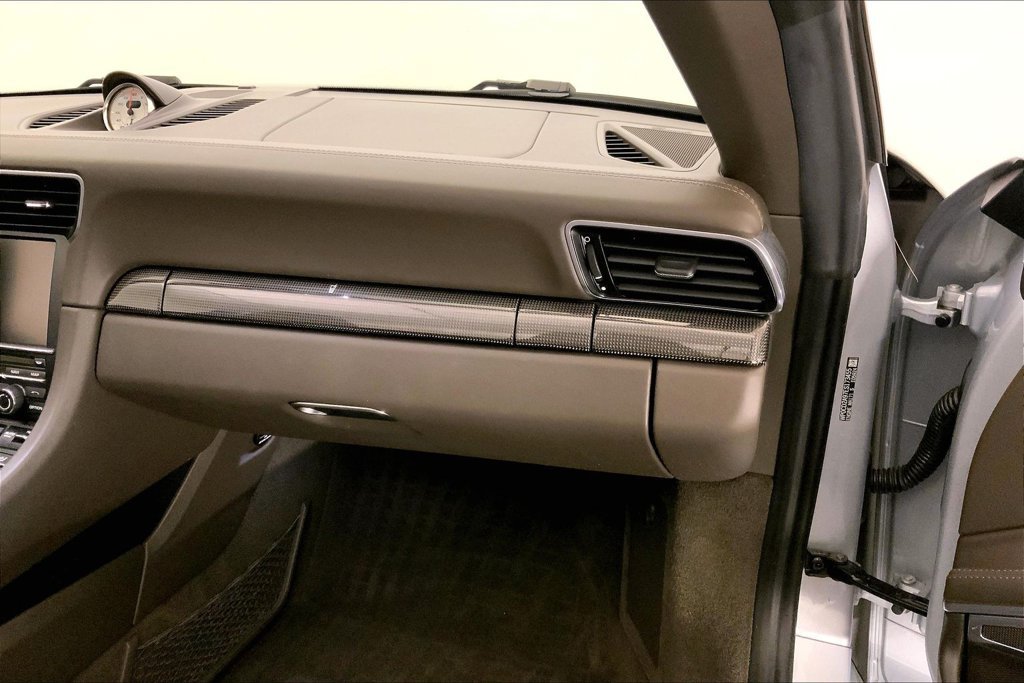 Used 2014 Rhodium Silver Metallic Porsche Turbo image 23
