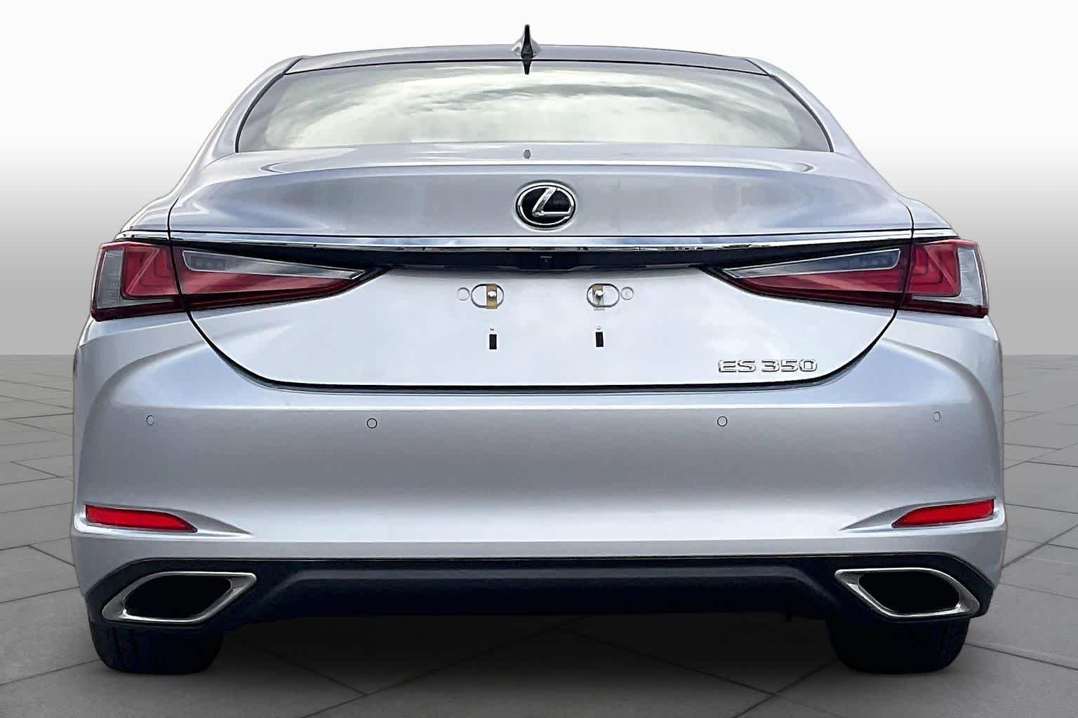 Used 2019 Silver Lining Metallic Lexus  image 5