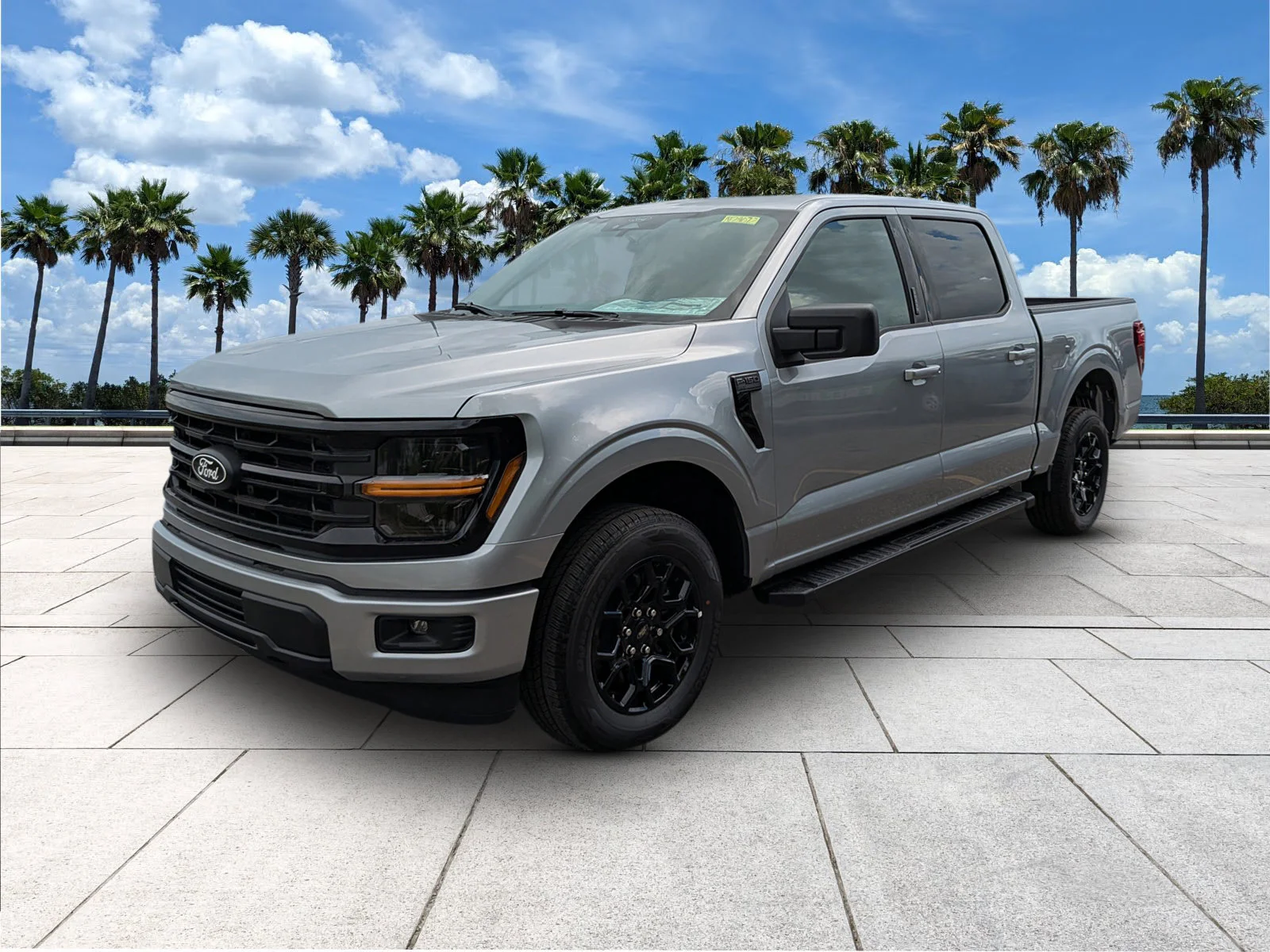 New 2026 Iconic Silver Metallic Ford XLT image 3