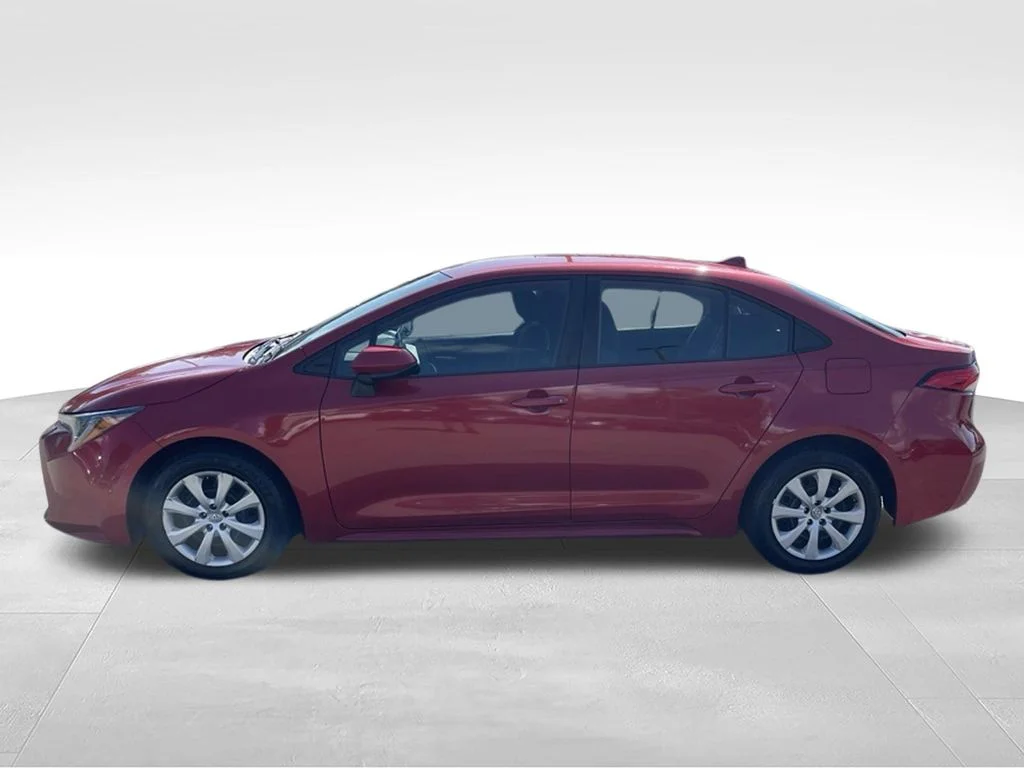 Used 2021 Red Toyota LE image 3