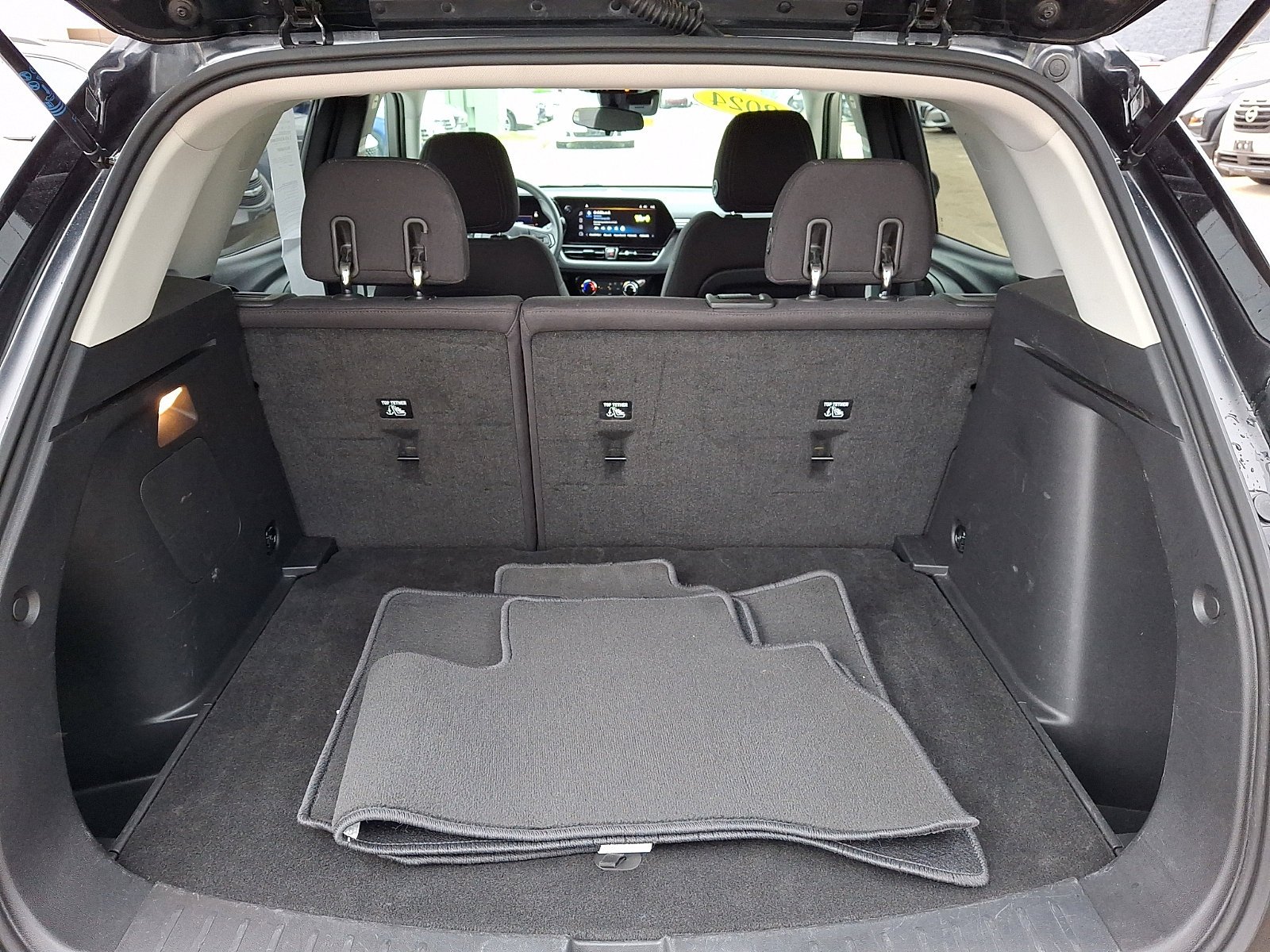 Used 2024 Mosaic Black Metallic Chevrolet LT image 27
