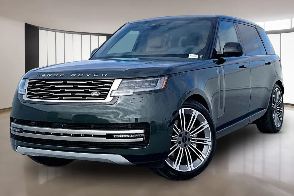 2026 Land Rover Range Rover 3.0 SE LWB 7's photo