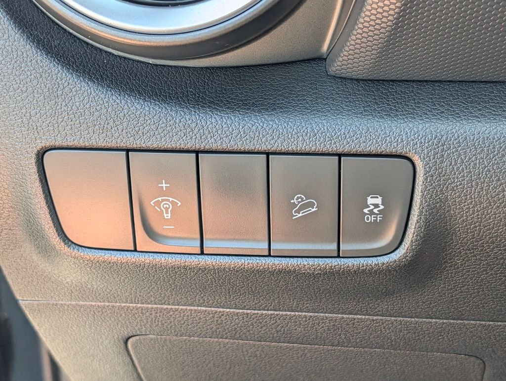 2023 Hyundai Kona SEL - Photo 29