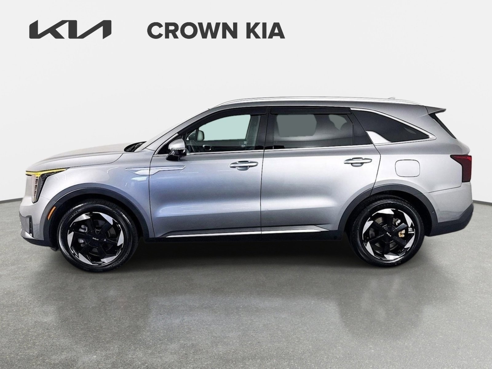 Used 2025 Steel Gray Kia SX Prestige image 8