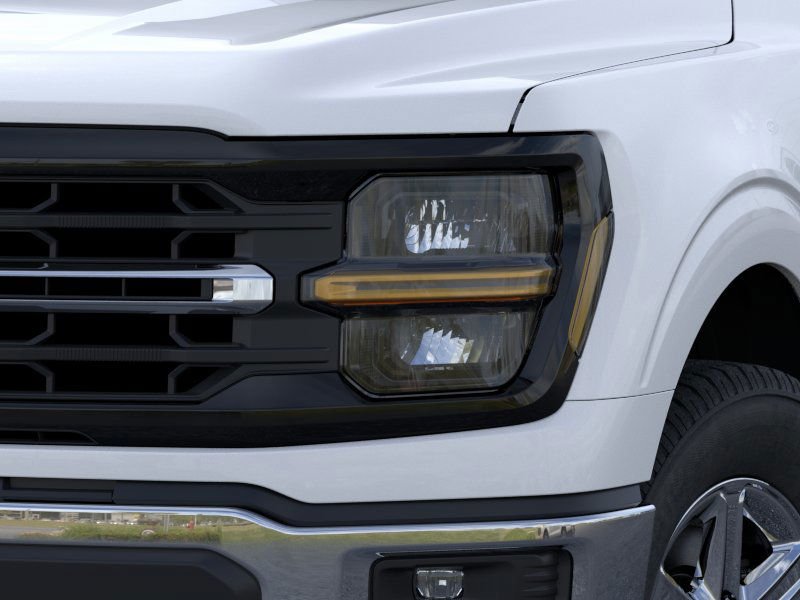 Used 2025 Oxford White Ford XLT image 18