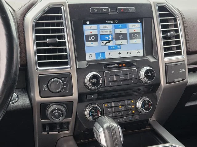 Used 2017 Oxford White Ford Platinum image 10