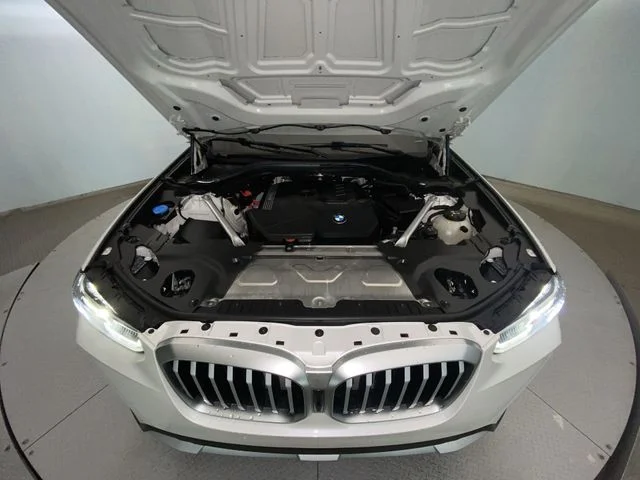 Used 2024 White BMW sDrive30i image 26