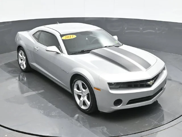 Used 2011 Silver Chevrolet 1LS image 14