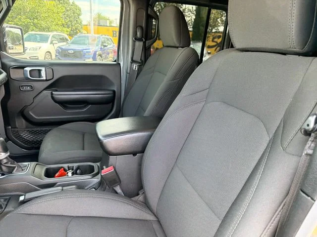 Used 2021 Gray Jeep Unlimited Sport Altitude image 19