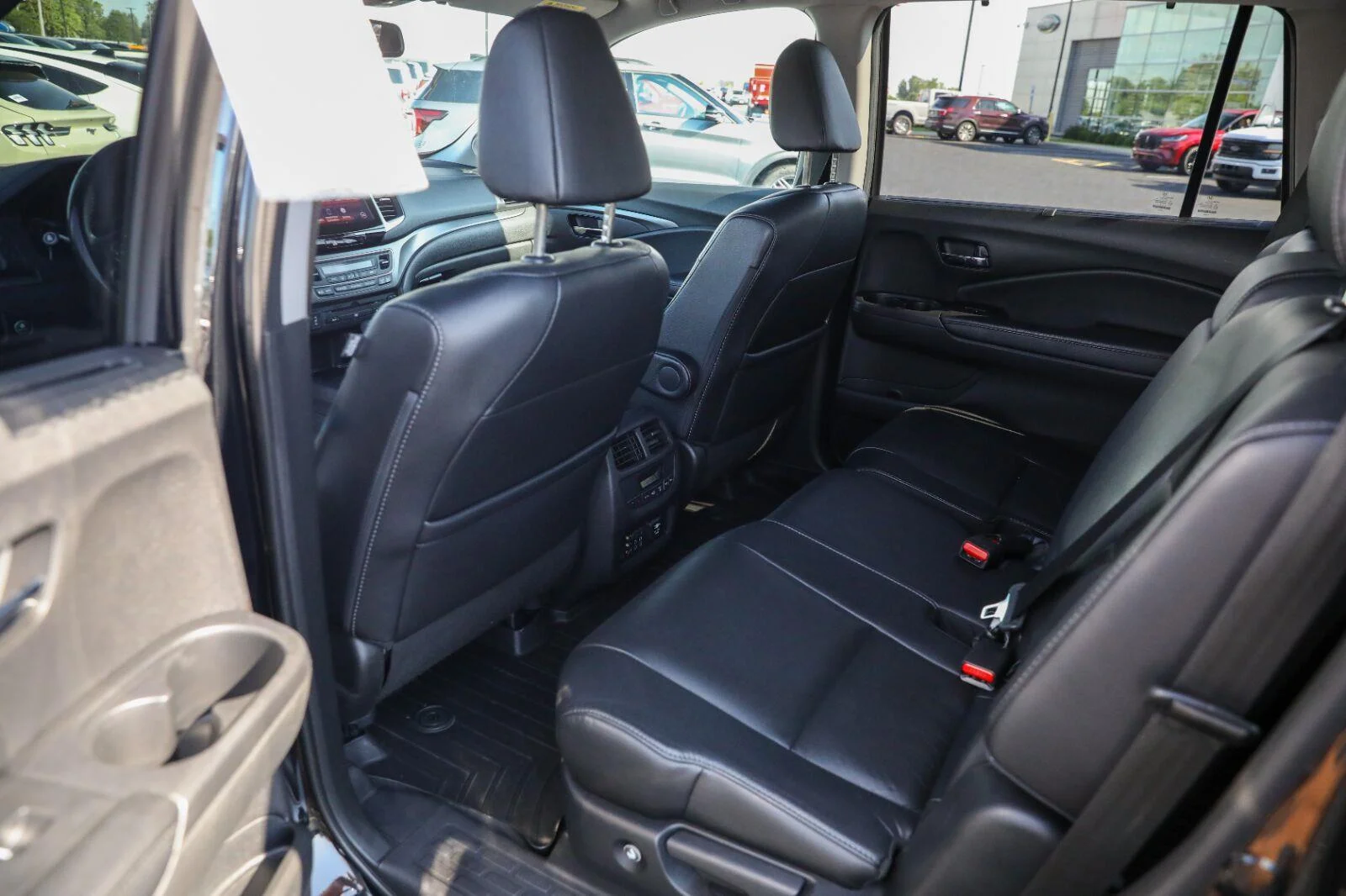 Used 2017 Crystal Black Pearl Honda EX-L image 27
