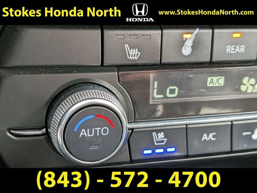 Used 2020 White Mazda Grand Touring image 28