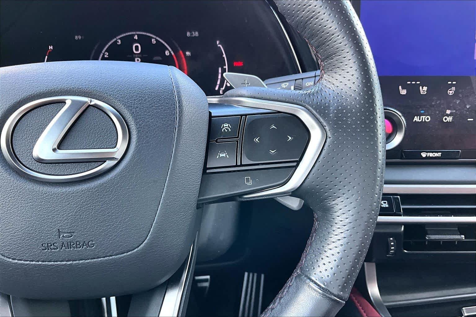 Used 2024 Ultra White Lexus F SPORT Handling image 25