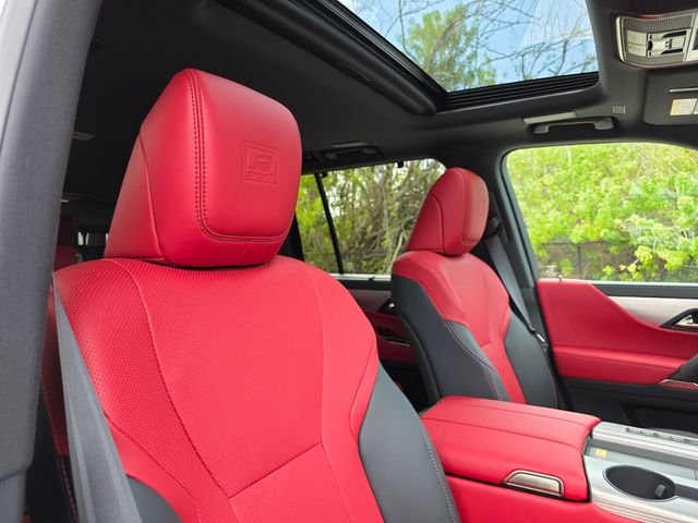 2025 Lexus LX 700h F-Sport - Photo 11