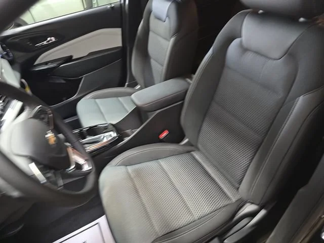 New 2026 Mosaic Black Metallic Chevrolet LT image 15