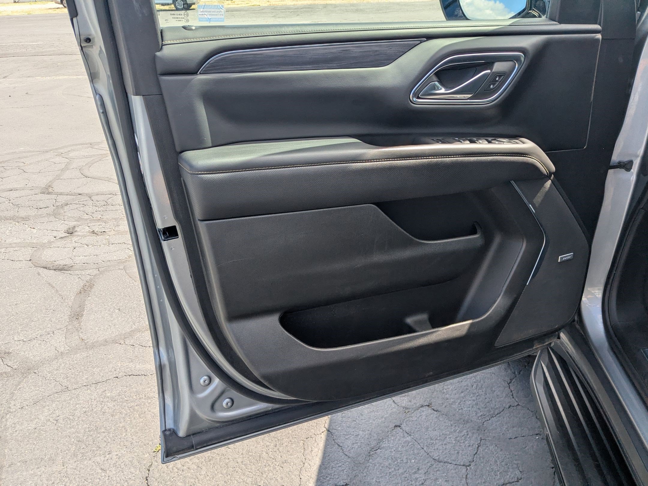 Used 2023 Sterling Metallic GMC SLT image 13