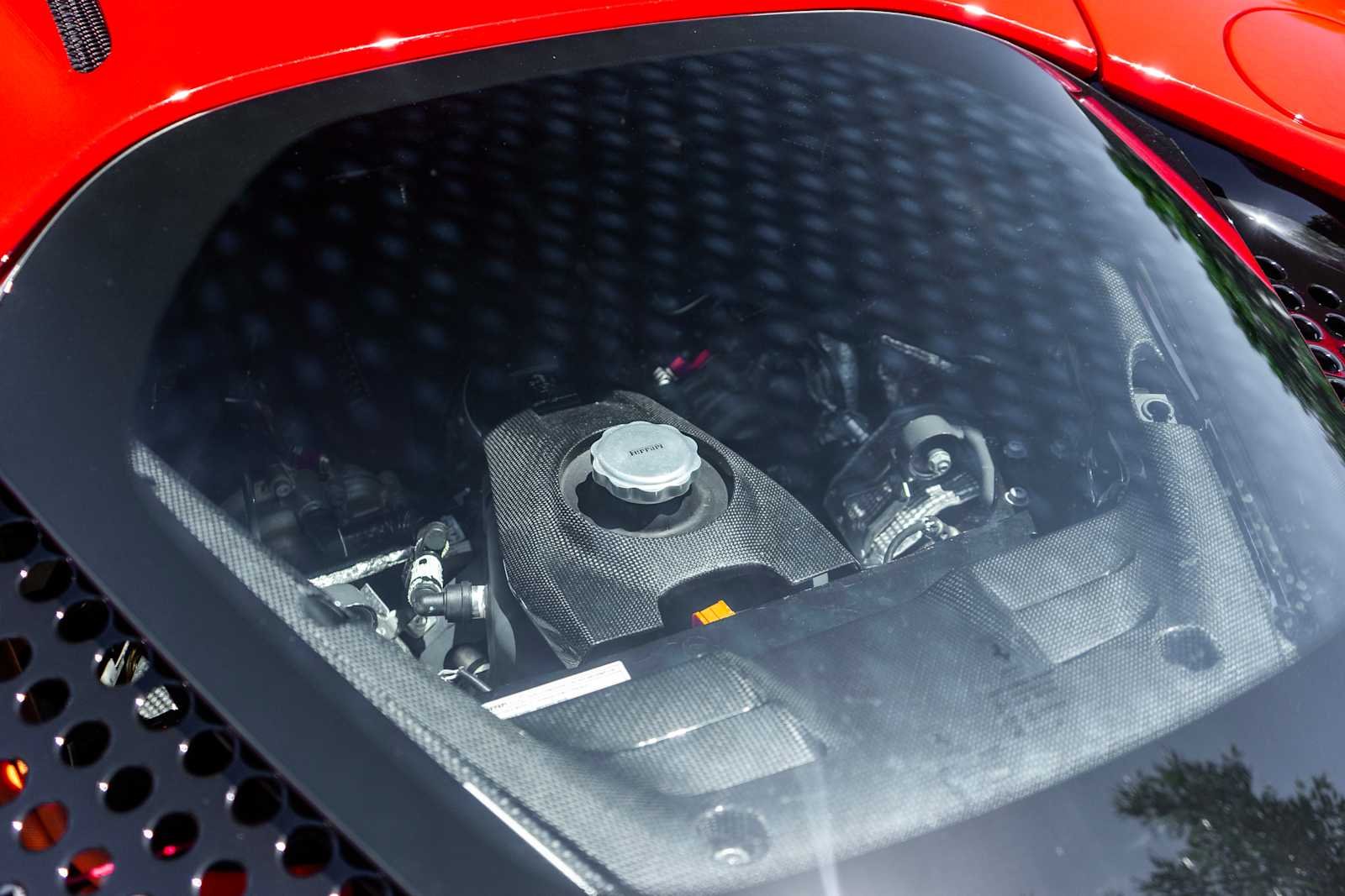Used 2021  Ferrari  image 13