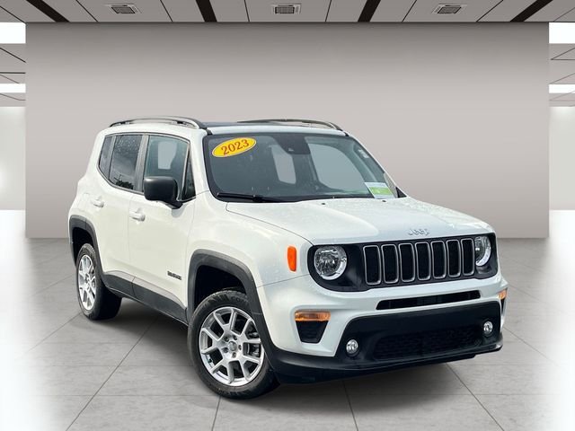 2023 Jeep Renegade Latitude 4x4's photo