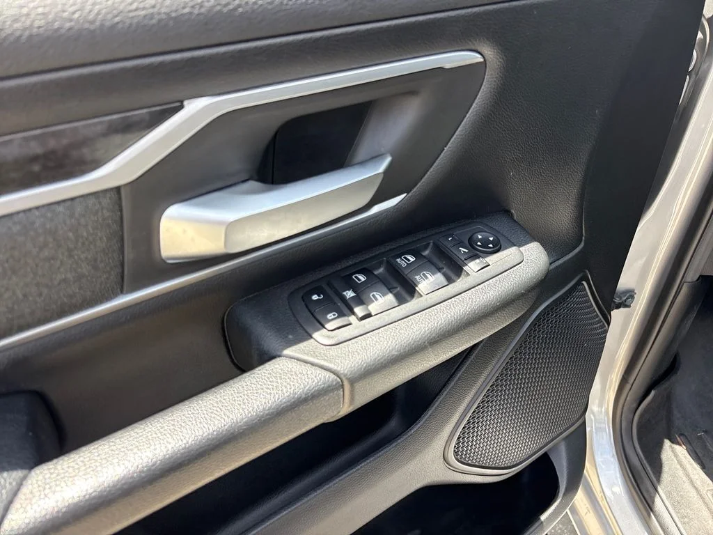 Used 2019 Silver Ram Big Horn/Lone Star image 18