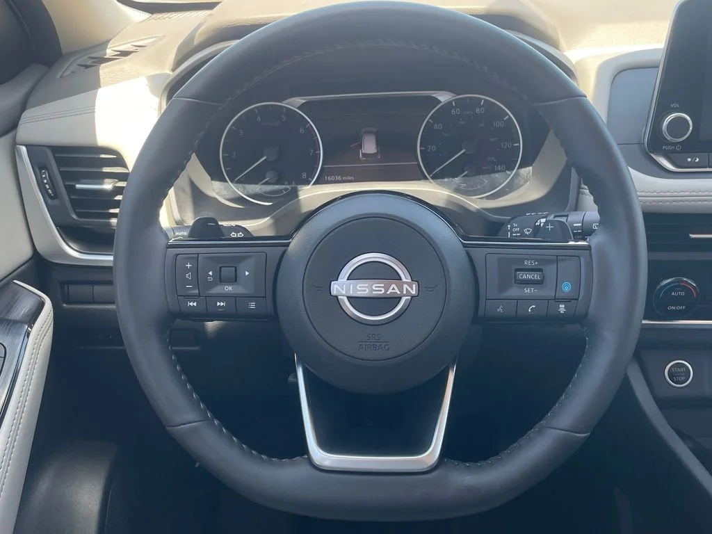 Used 2023 White Nissan SV image 14