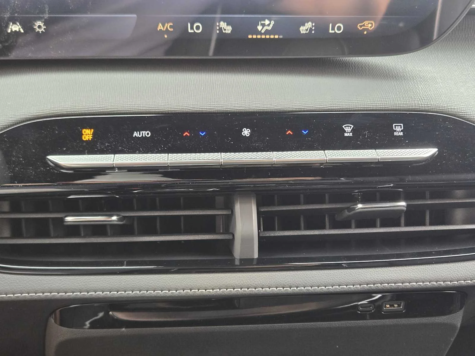 2026 Buick Enclave Sport Touring - Photo 13