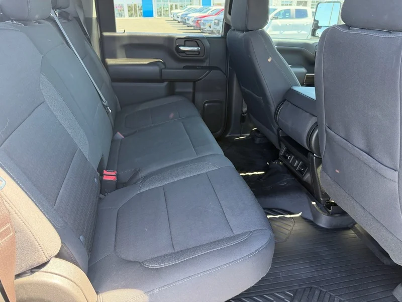 Used 2023 Silver Ice Metallic Chevrolet LT image 22