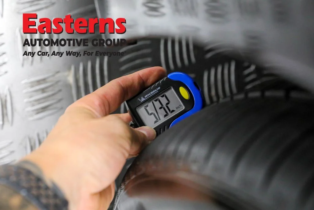 Used 2020 Black Nissan 2.5 SR image 25