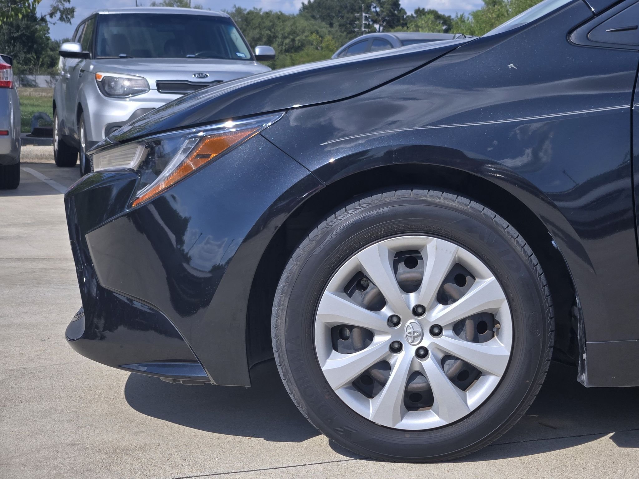 Used 2022 Black Sand Pearl Toyota LE image 9
