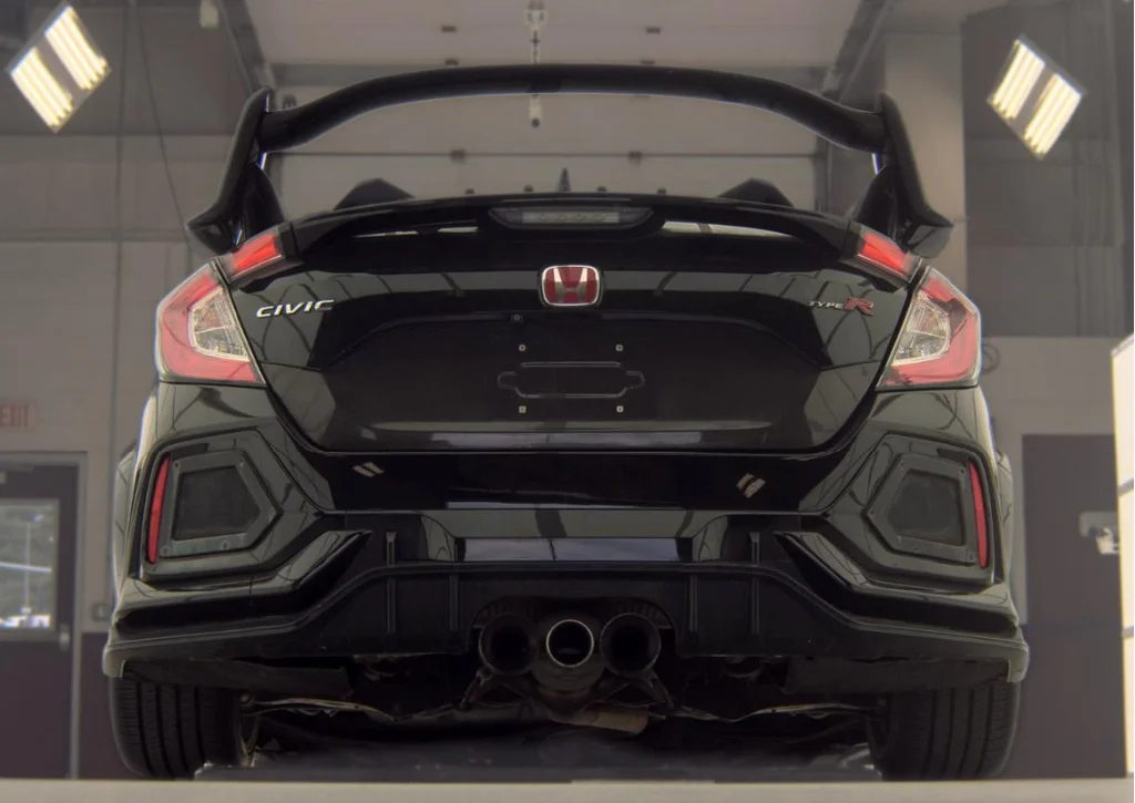 Used 2019 Crystal Black Pearl Honda Touring image 4
