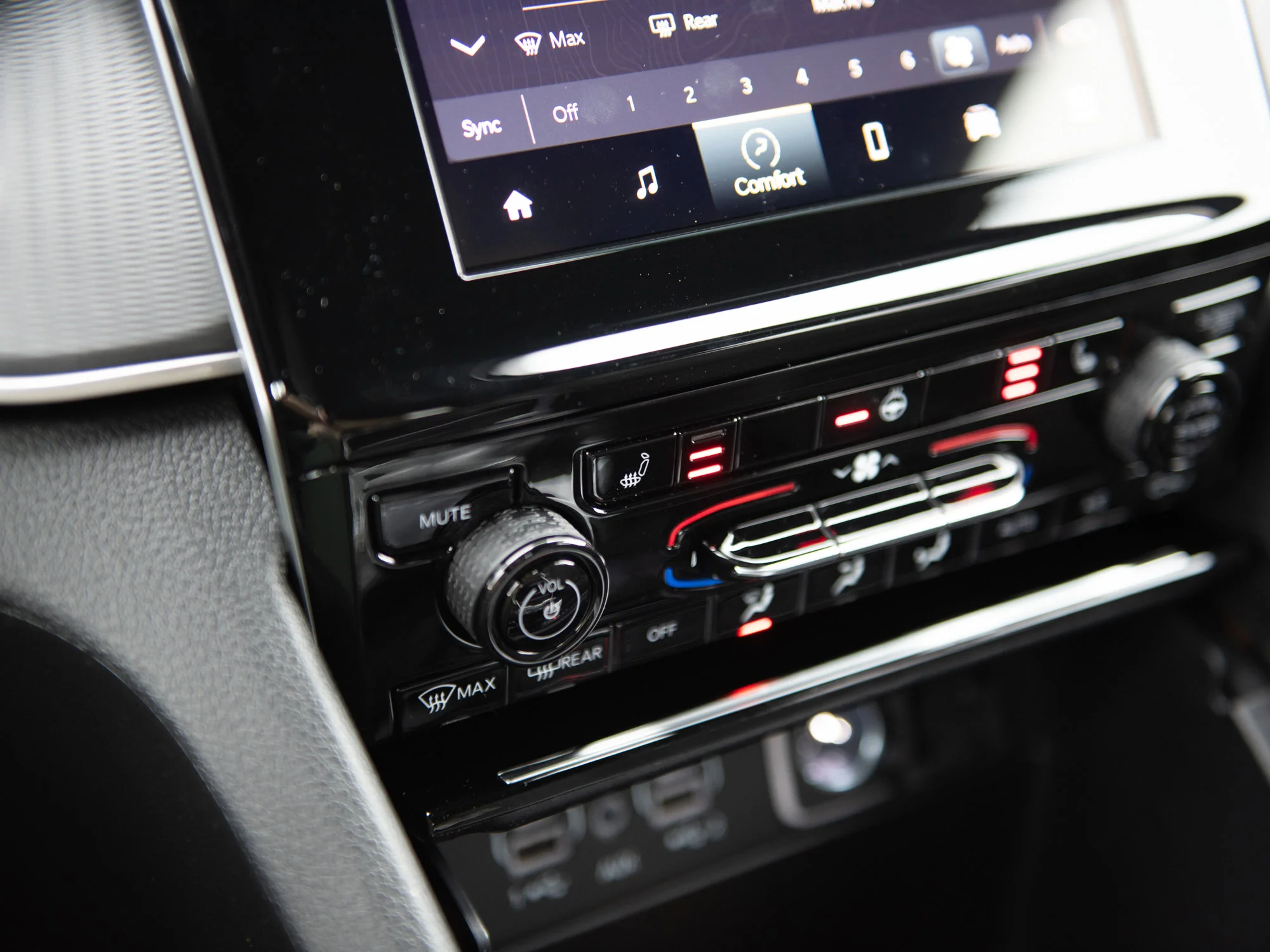 New 2025 Black Jeep Laredo* image 14