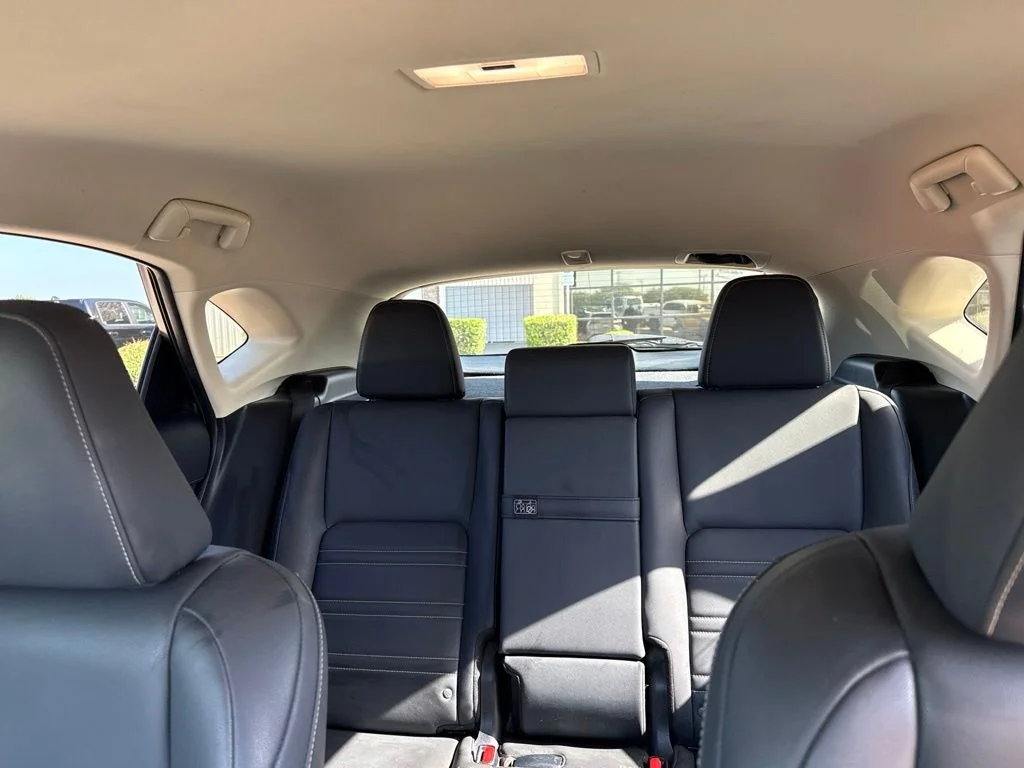 Used 2020 Silver Lexus 300 Base image 8