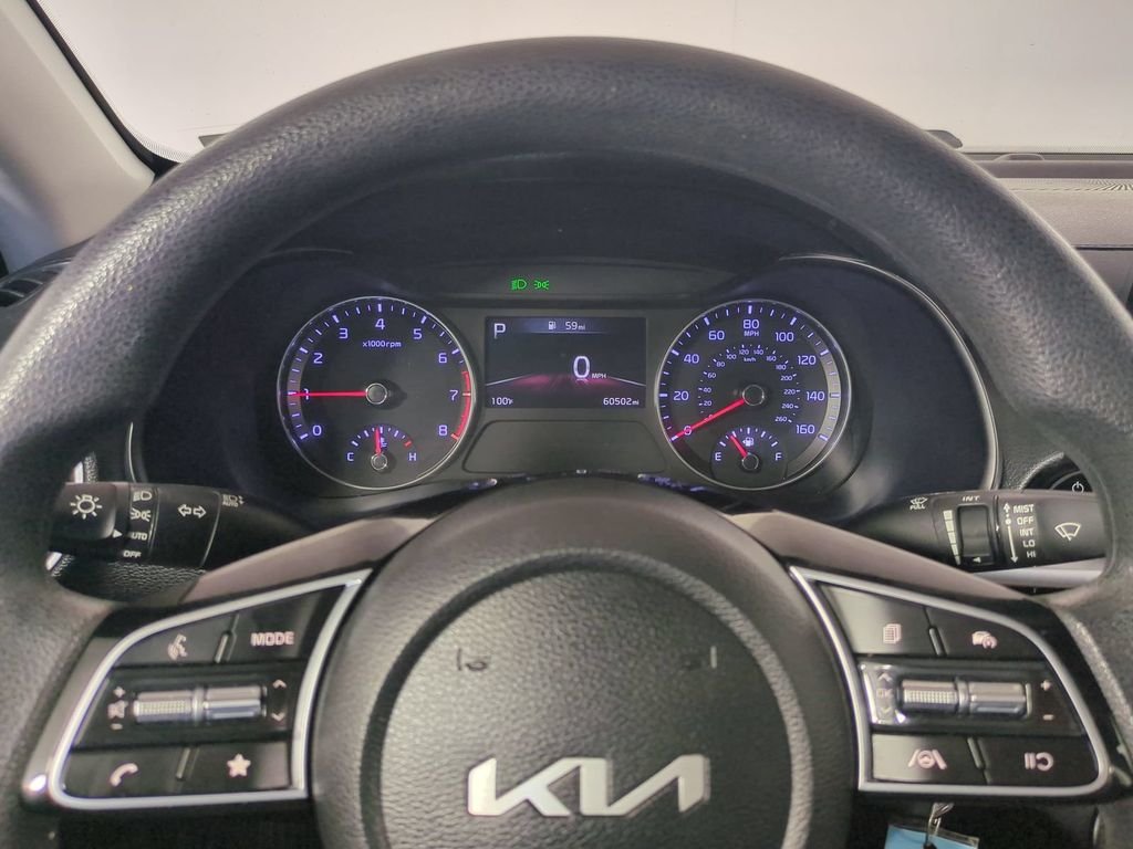 2024 Kia Forte LXS - Photo 30