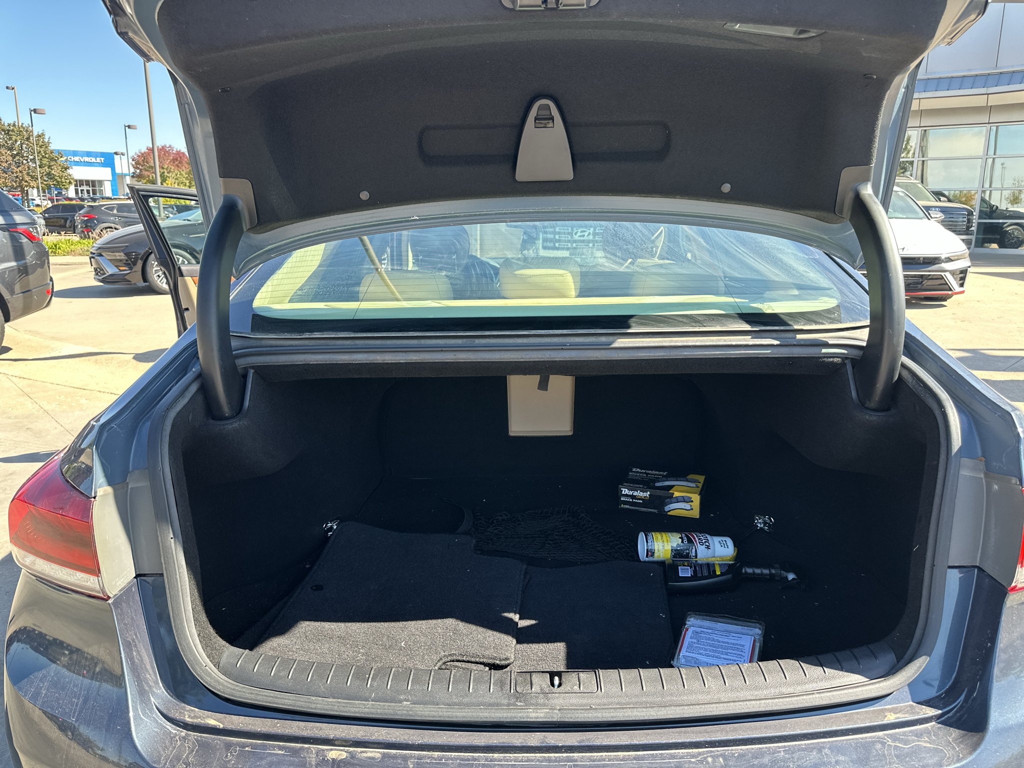 Used 2015 Blue Hyundai Base image 15