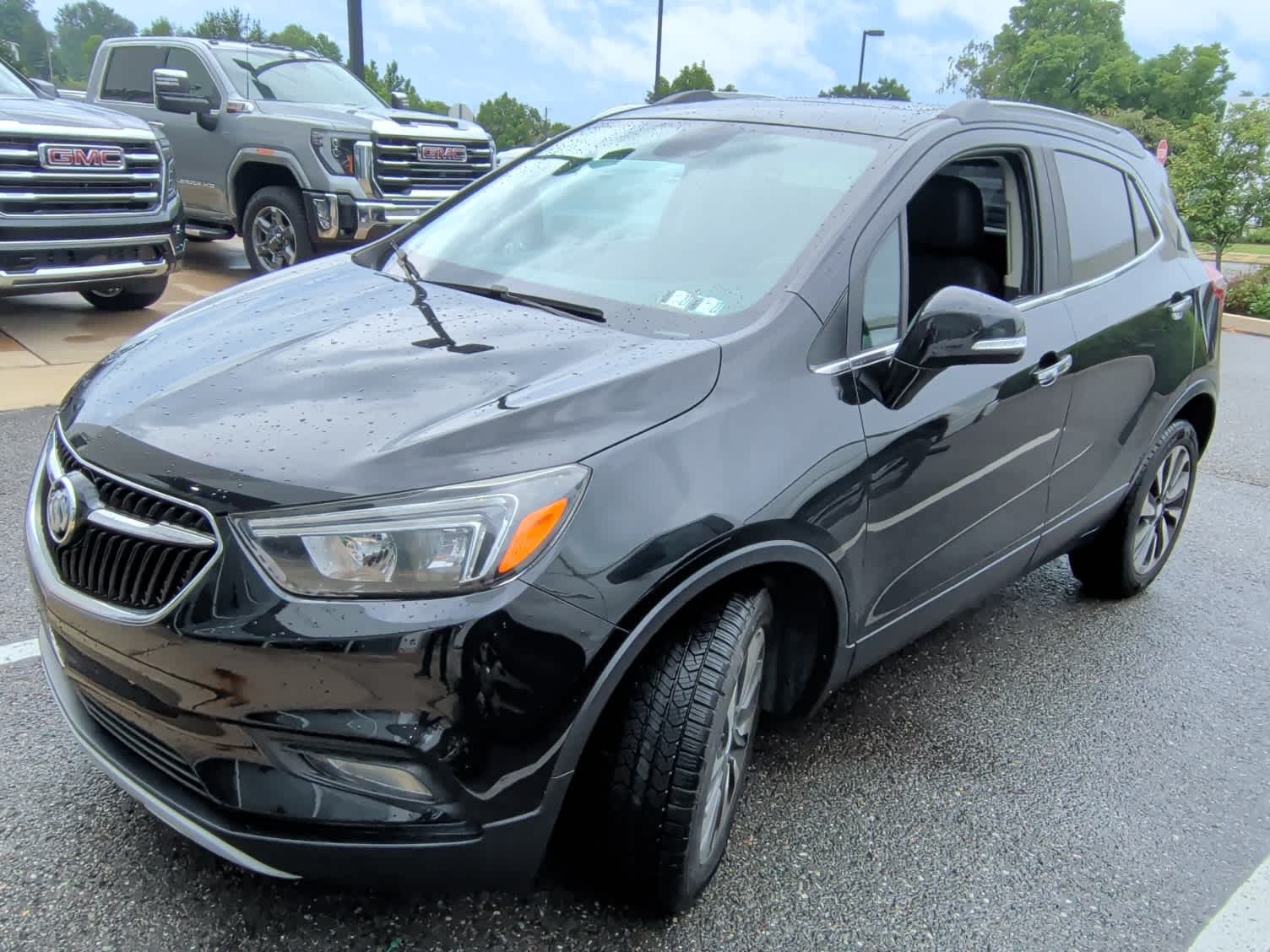 Used 2018 Ebony Twilight Metallic Buick Preferred II image 3