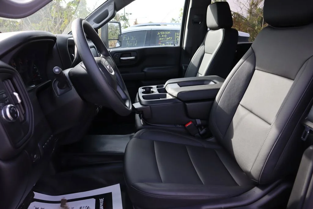 2025 GMC Sierra 3500HD Pro - Photo 15
