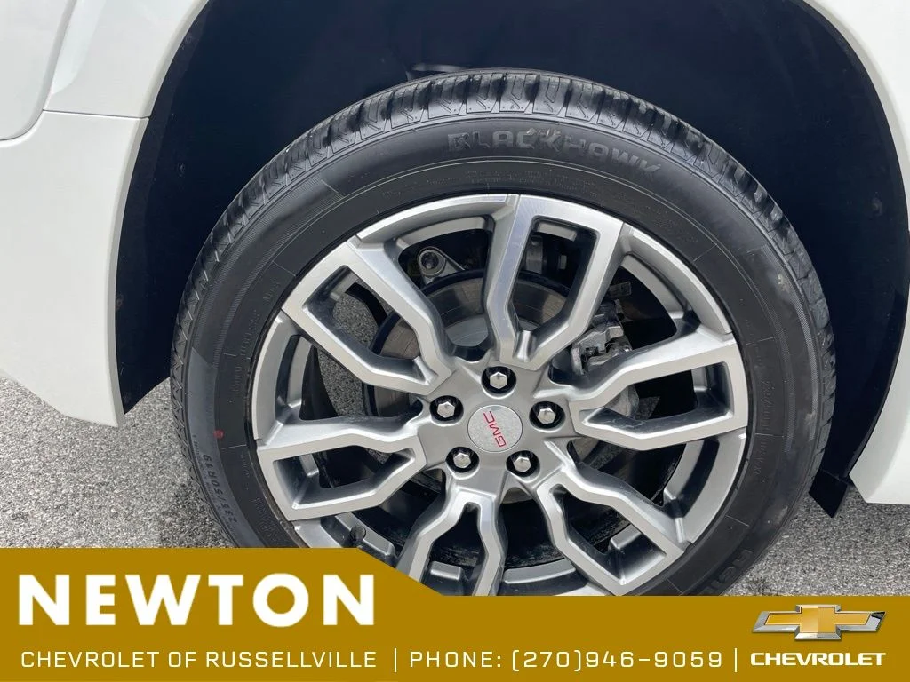 Used 2022 White Frost GMC Denali image 42