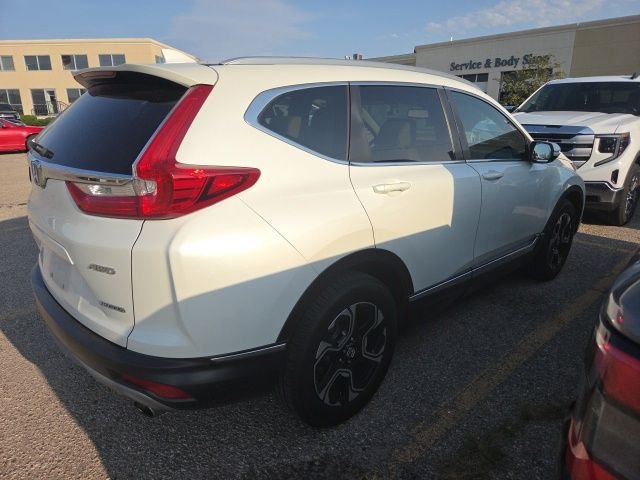 Used 2018 White Honda Touring image 5