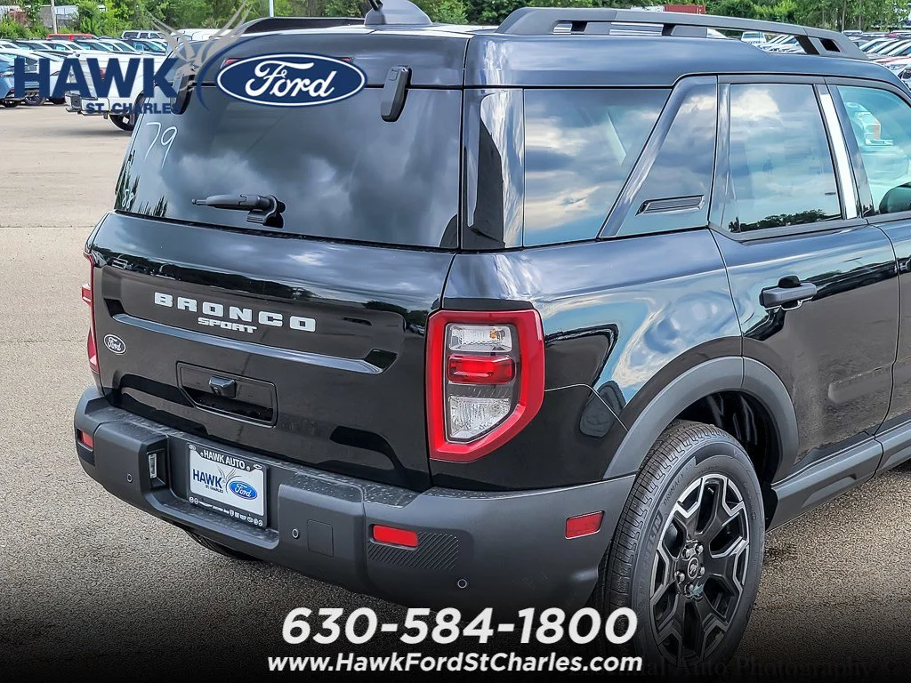 New 2026 Shadow Black Ford Outer Banks image 5