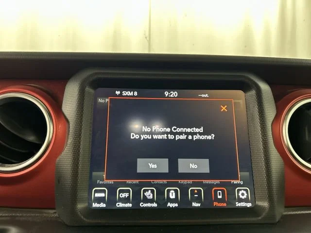 Certified Used 2023 Gray Jeep 4-Door Rubicon 4x4 image 19