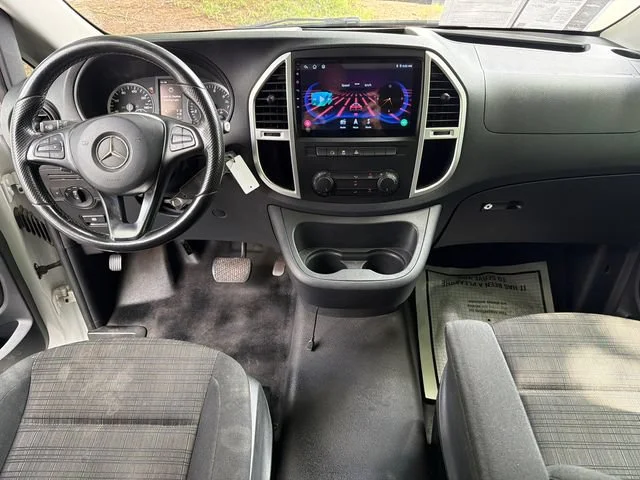 Used 2018 White Mercedes-Benz NA image 20