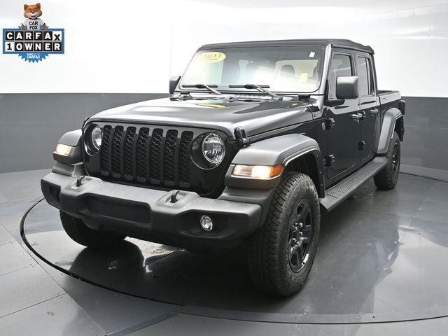 Used 2022 Black Jeep Sport image 1