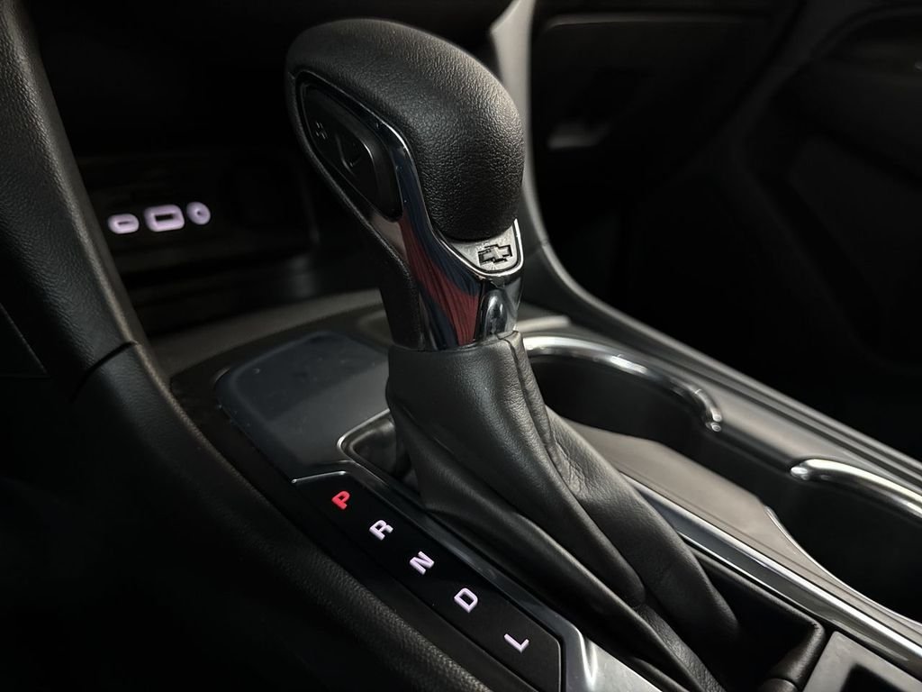Used 2022 Blue Chevrolet LT image 24