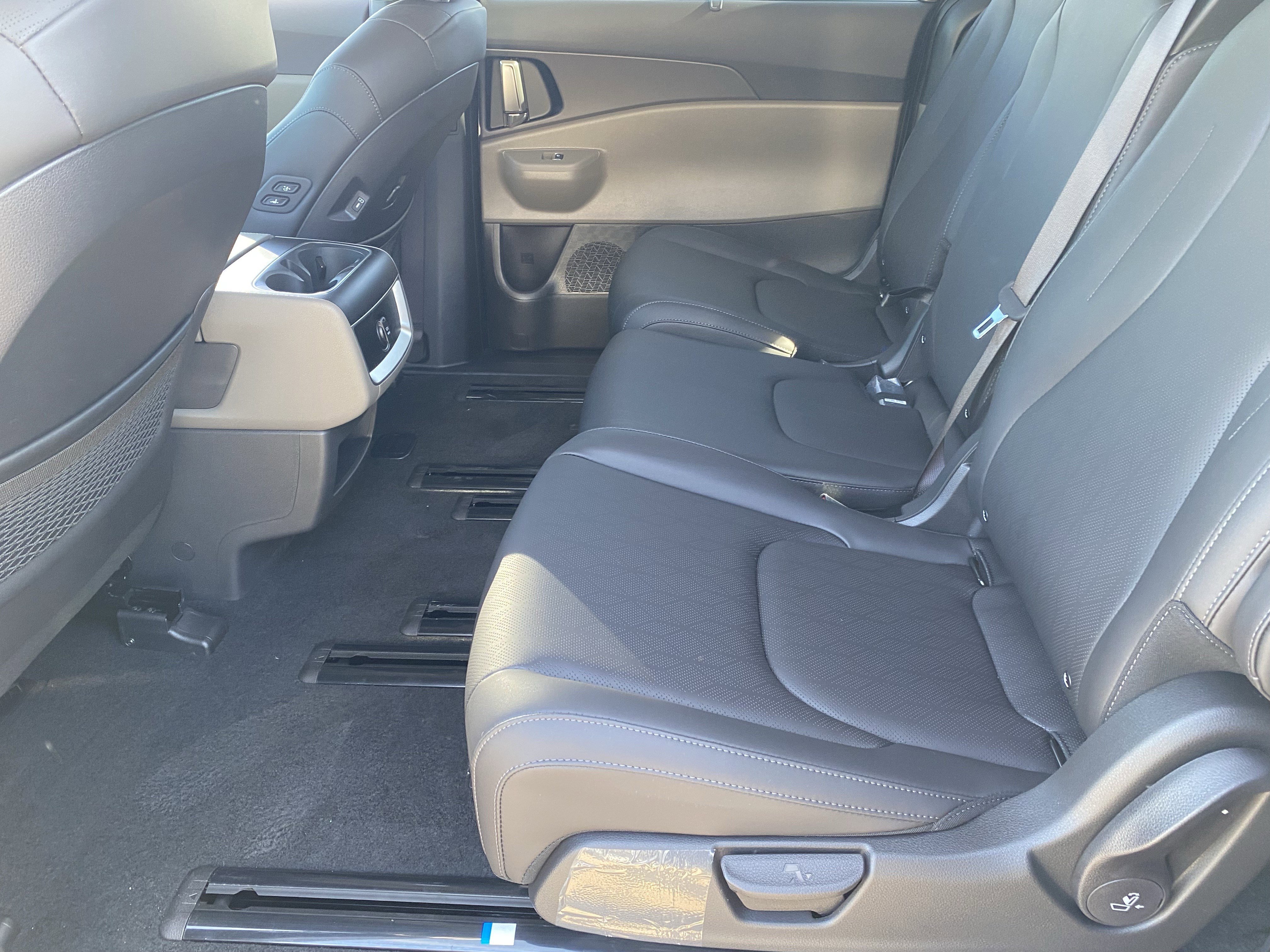 New 2026 Deep Chroma Blue Kia EX image 15