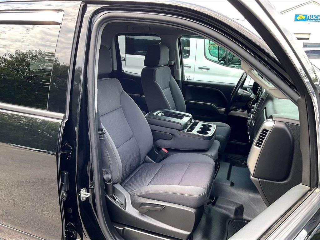 Used 2018 Black Chevrolet LT image 11