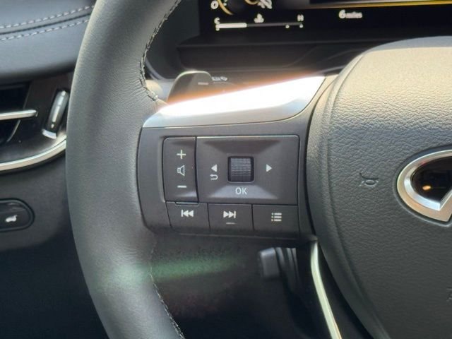 New 2026 MINERAL BLACK INFINITI Luxe FWD image 28